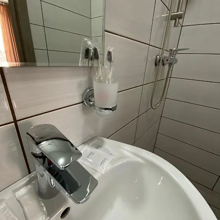 Highway 60 Hotell Lviv